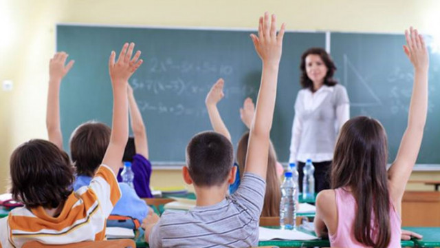 Над 70 свободни работни места за учители са обявени във Варна
